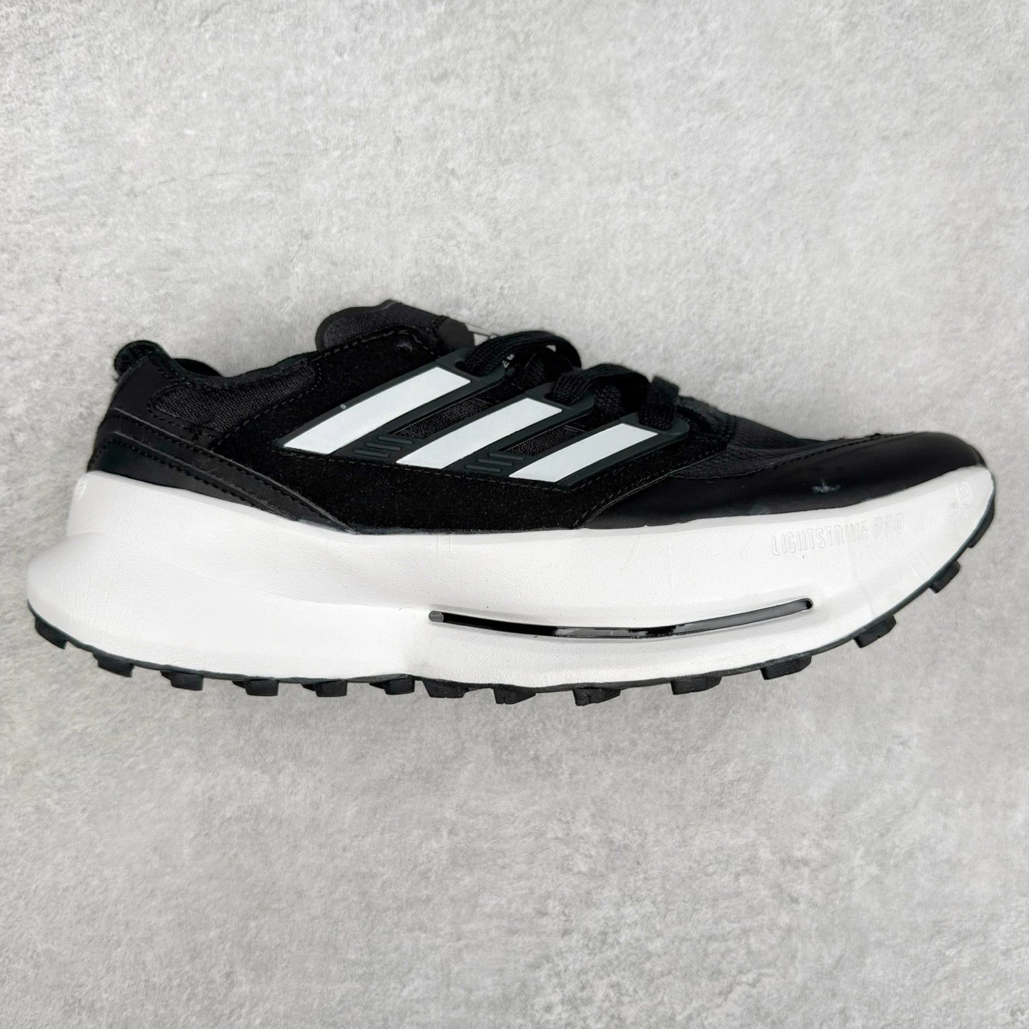Unbranded Sneakers Low-top thick-soled with three-stripe side panels — Black and white