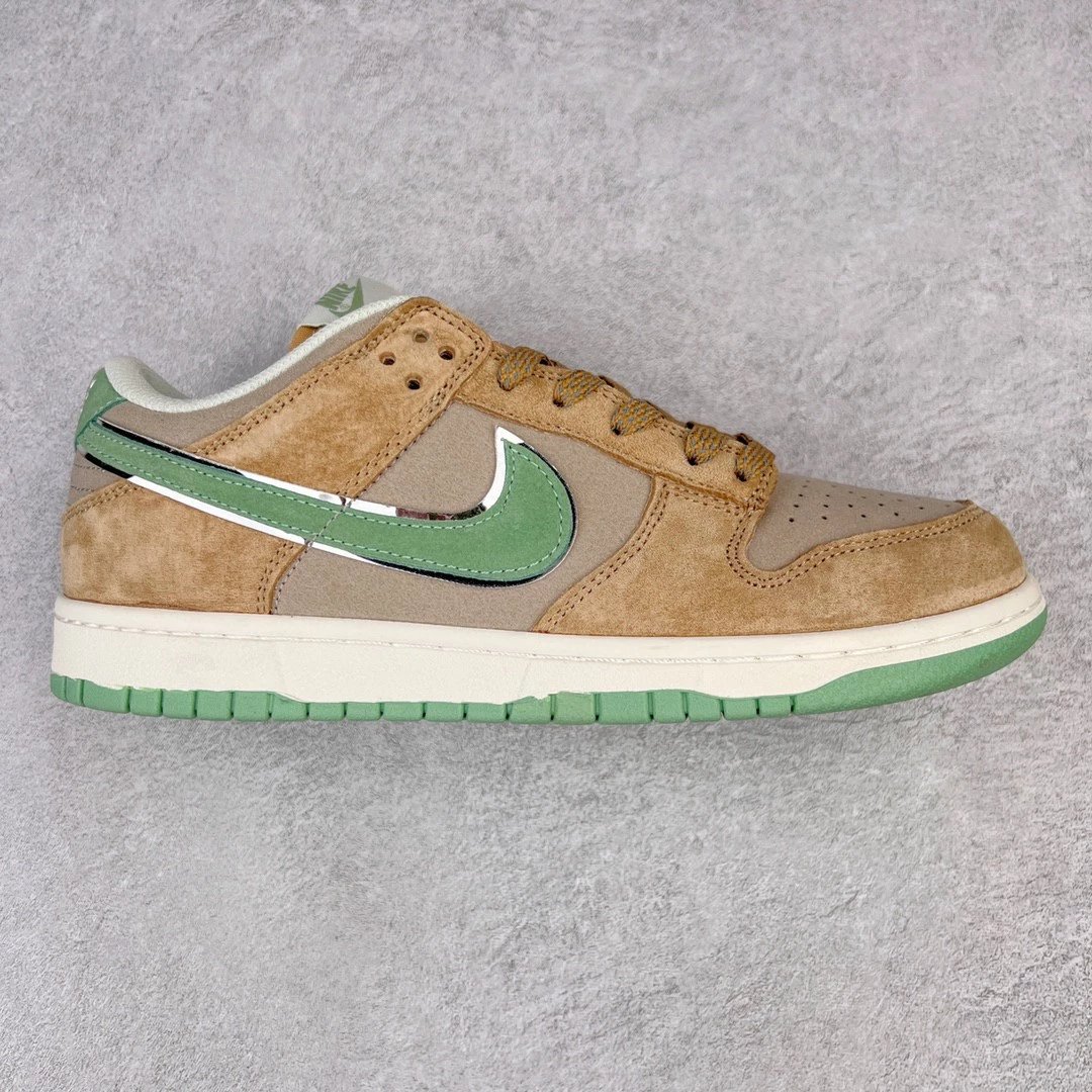 Nike Sneakers Dunk Low — Green khaki
