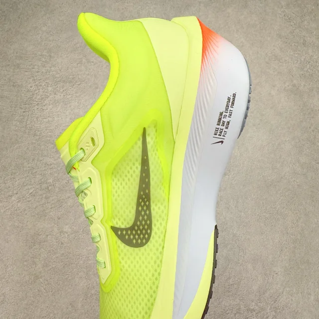 Nike Sneakers ZoomX low-top running with mesh upper and thick foam sole product detail image 61