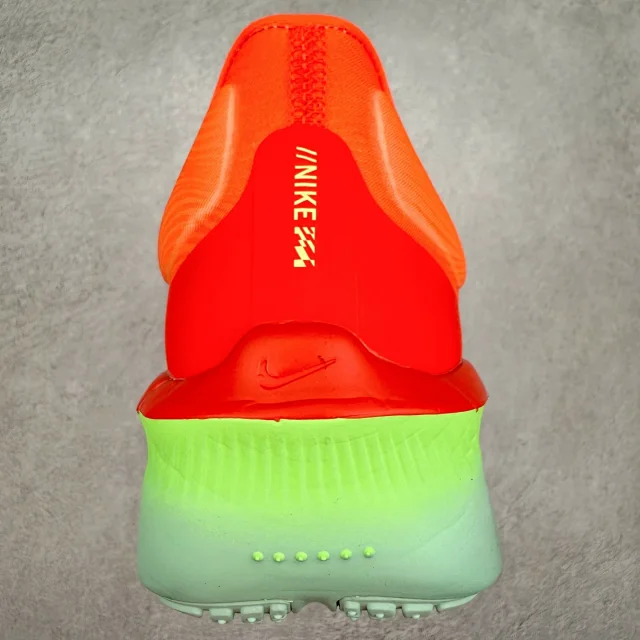 Nike Sneakers ZoomX low-top running with mesh upper and thick foam sole product detail image 17