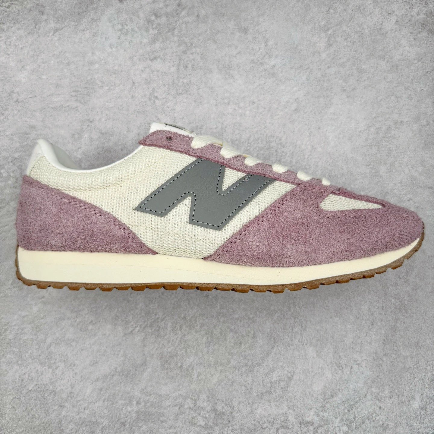 New Balance Sneakers 471 low-top suede and textile — Rice purple