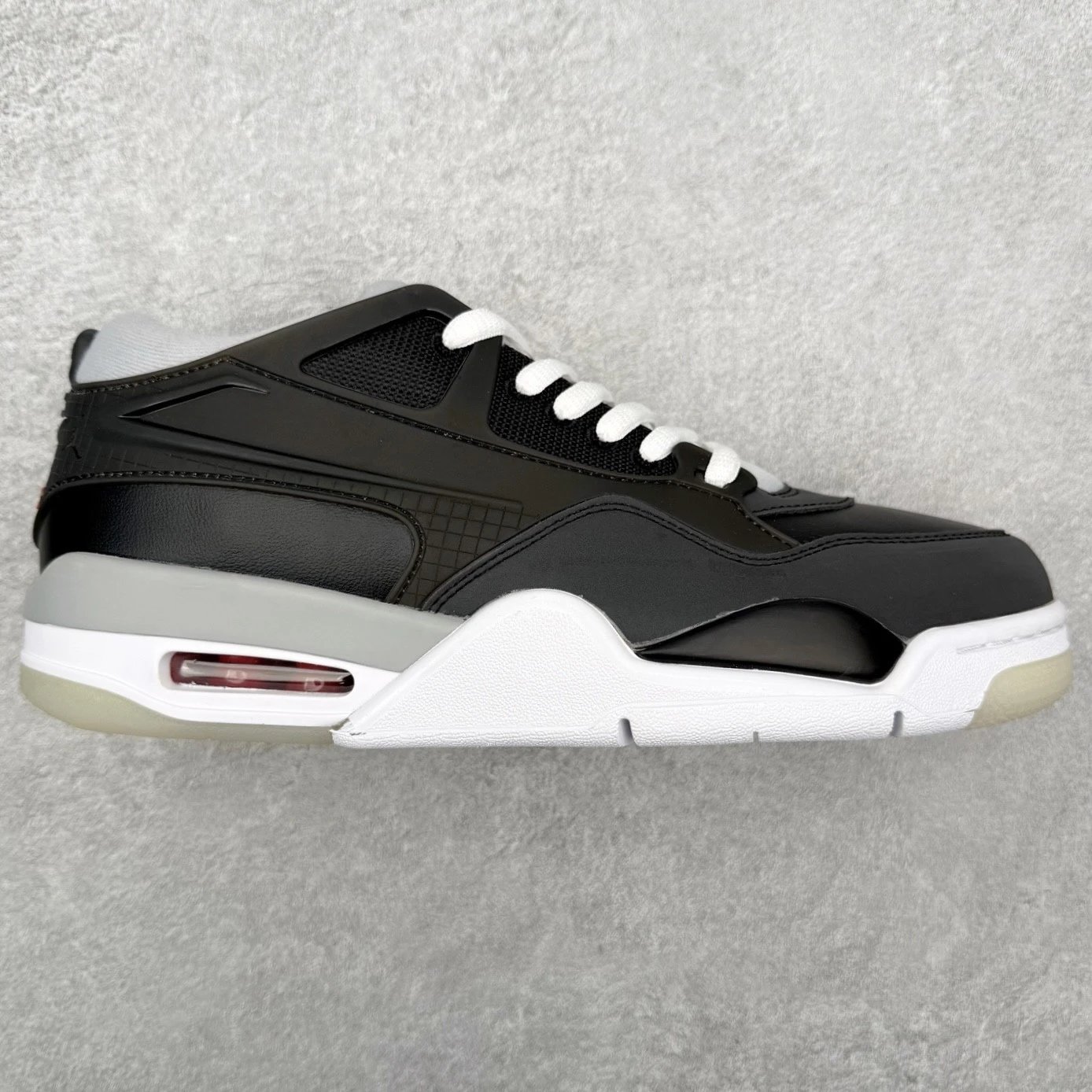 Nike Sneakers Air Jordan 4 RM — Black and white