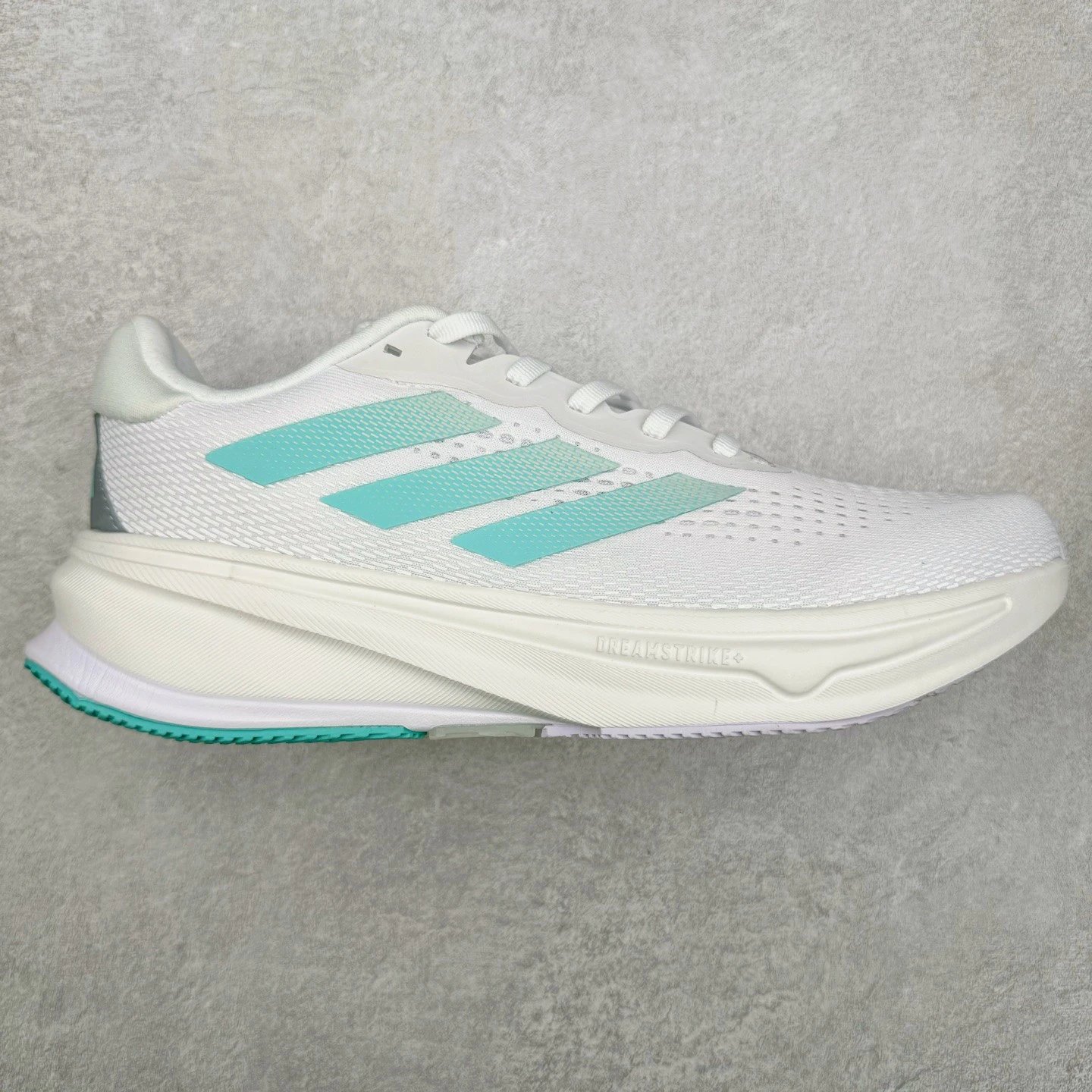 Adidas Sneakers Supernova Rise 5.0 Running Shoes — White and green