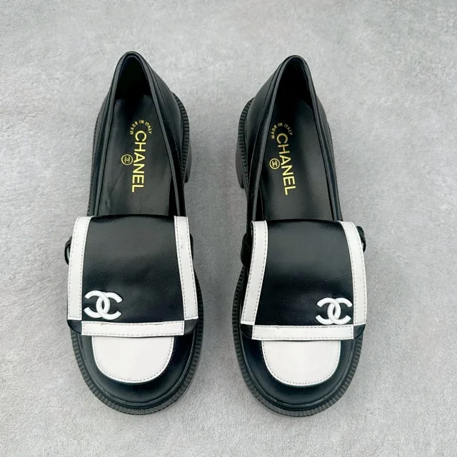 Chanel High Heels Platform Buckle Loafers product detail image 11