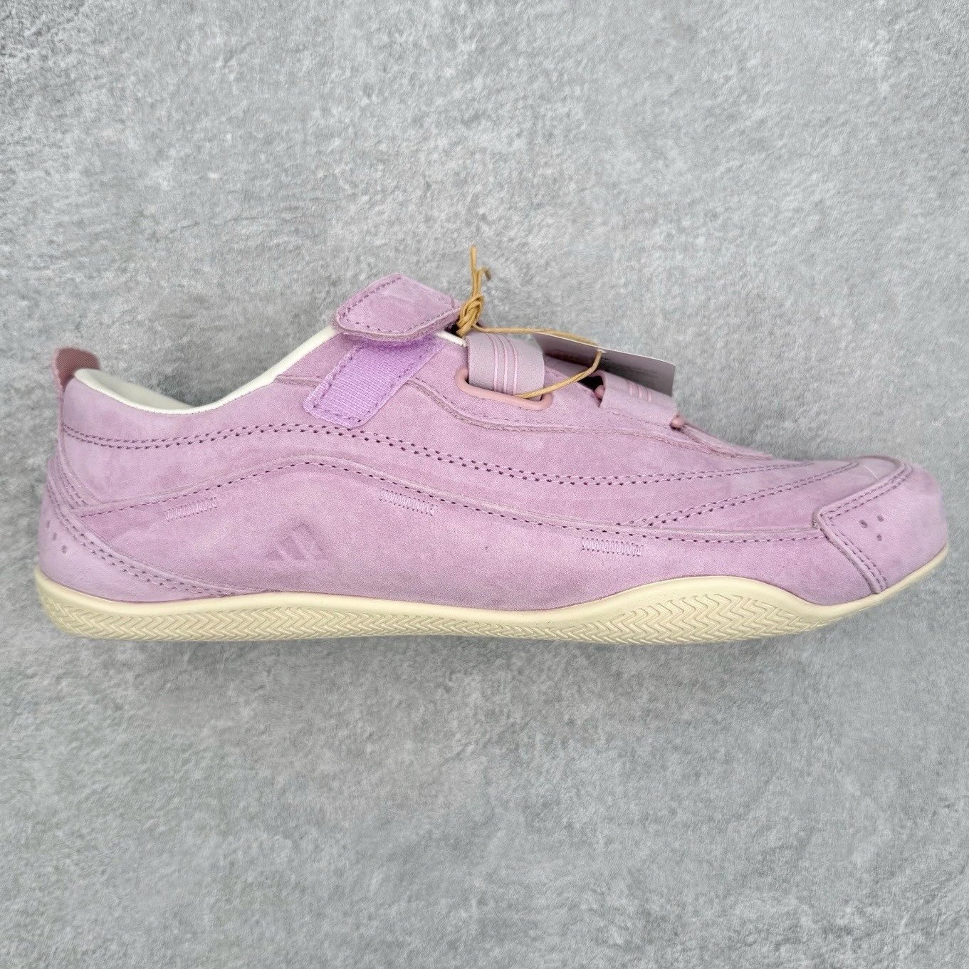 adidas Sneakers Low-Top Hook-and-Loop Suede — Pink