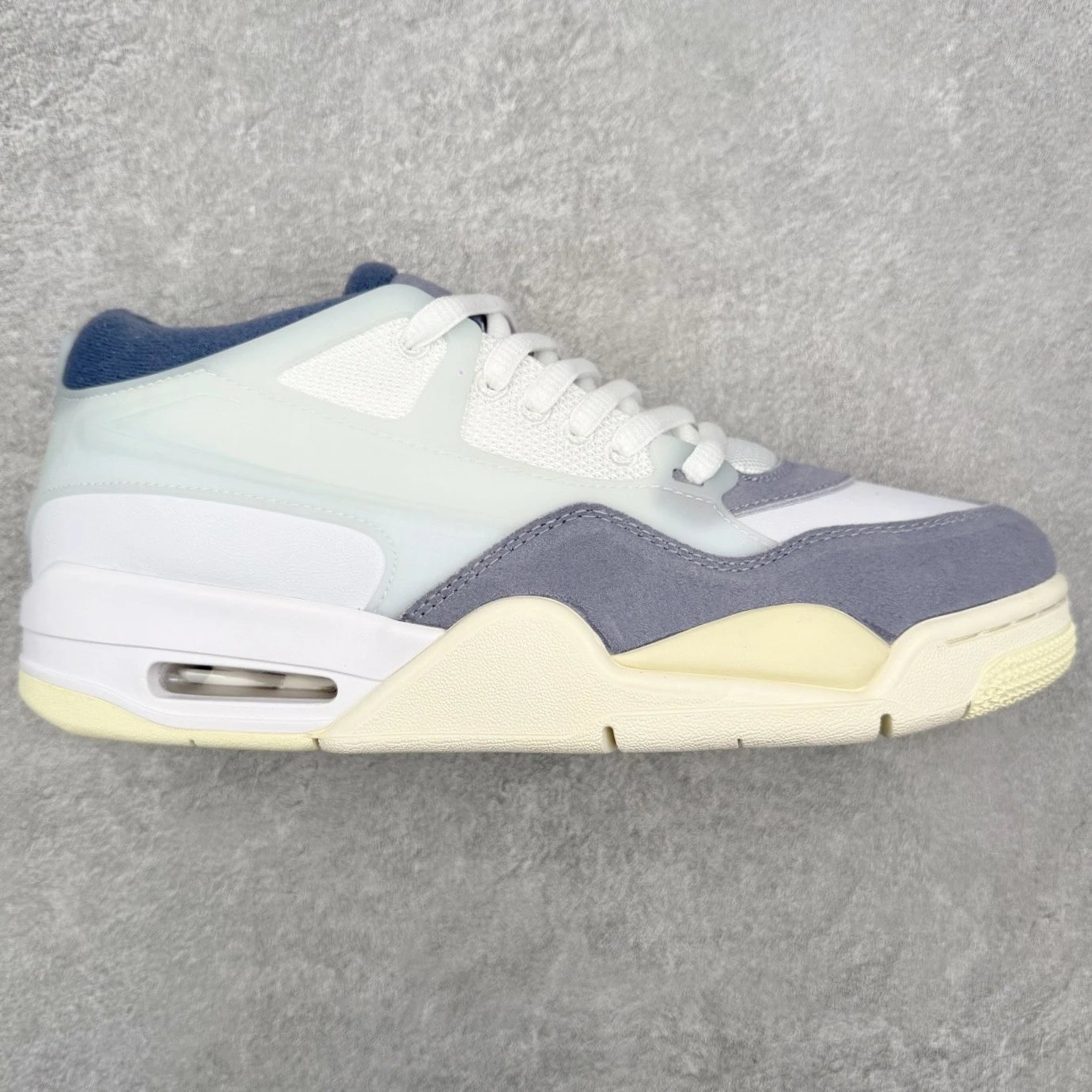Nike Sneakers Air Jordan 4 RM — White, gray, and blue