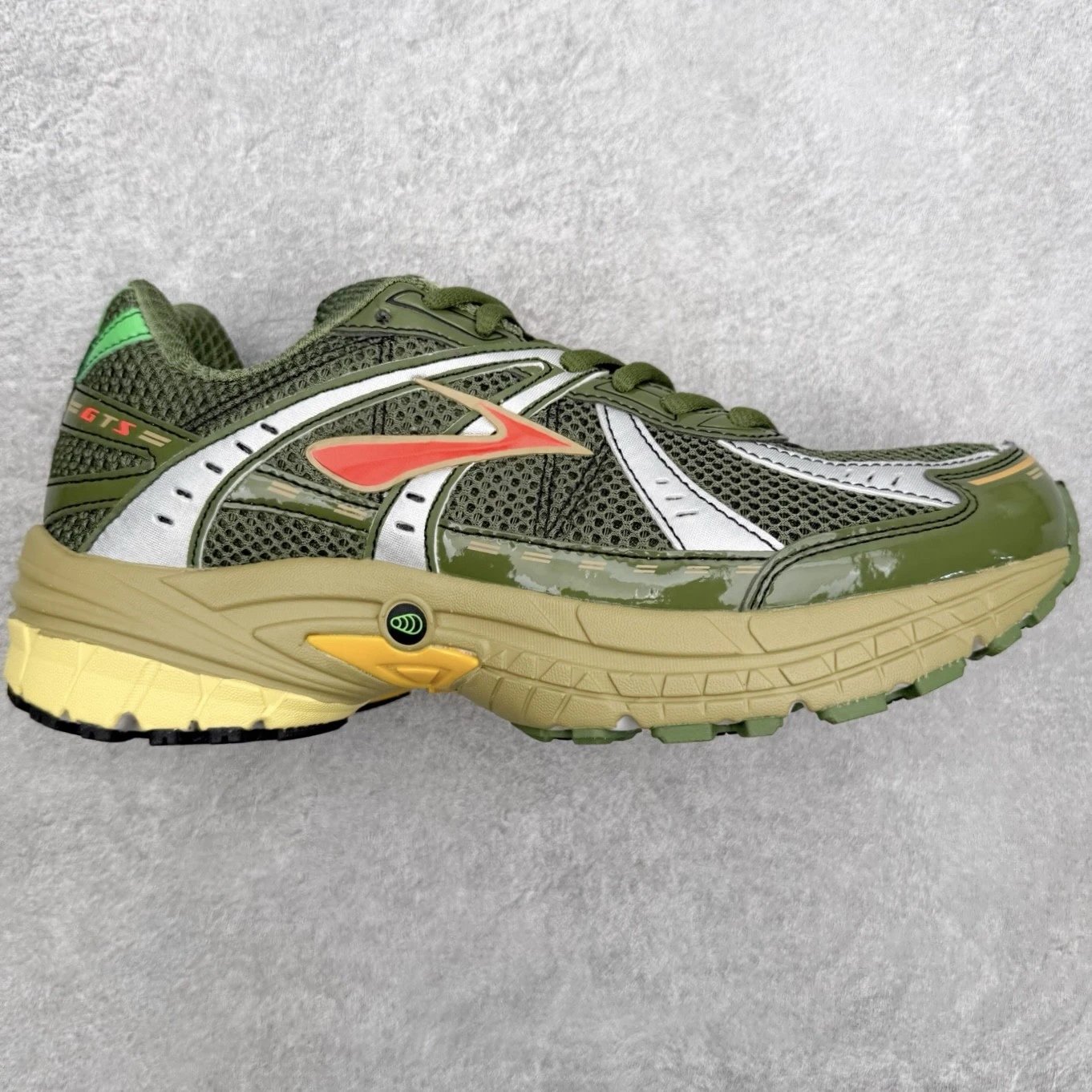 Brooks Sneakers Adrenaline GTS 10 — Green