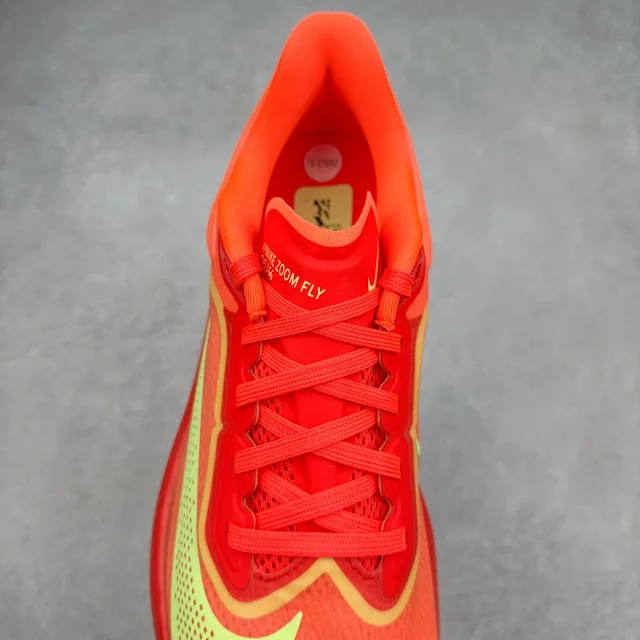 Nike Sneakers ZoomX low-top running with mesh upper and thick foam sole product detail image 14