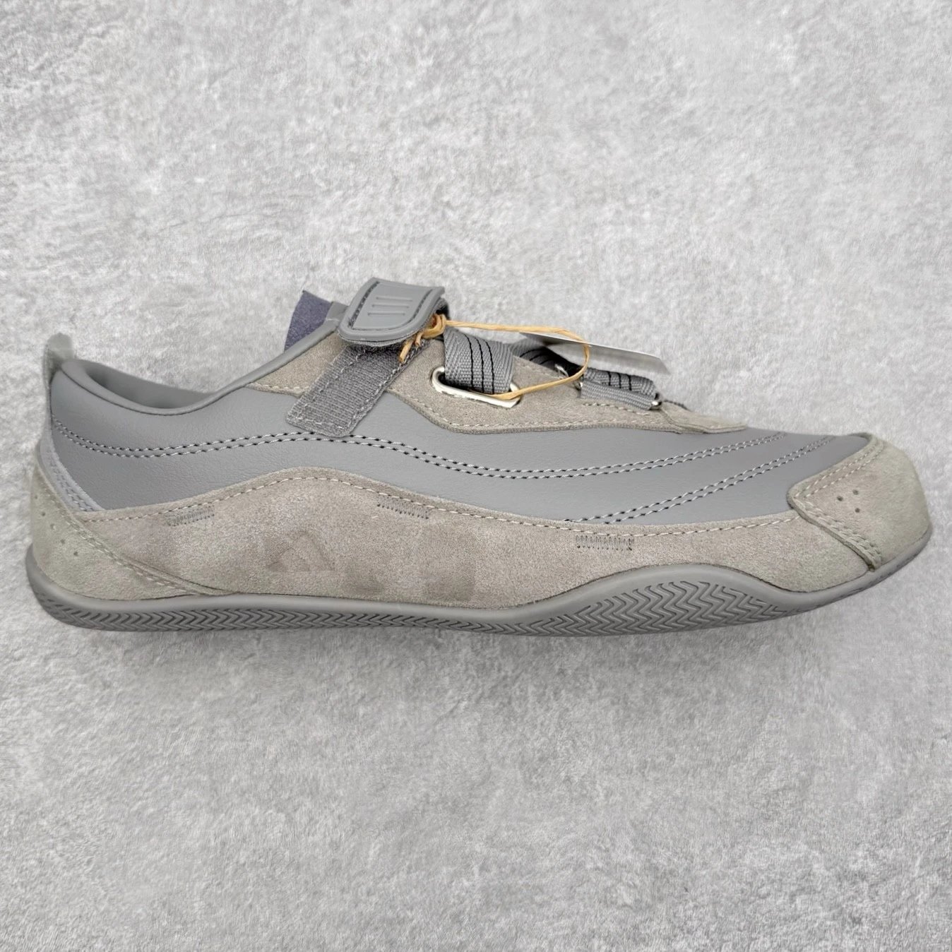 adidas Sneakers Low-Top Hook-and-Loop Suede — gray