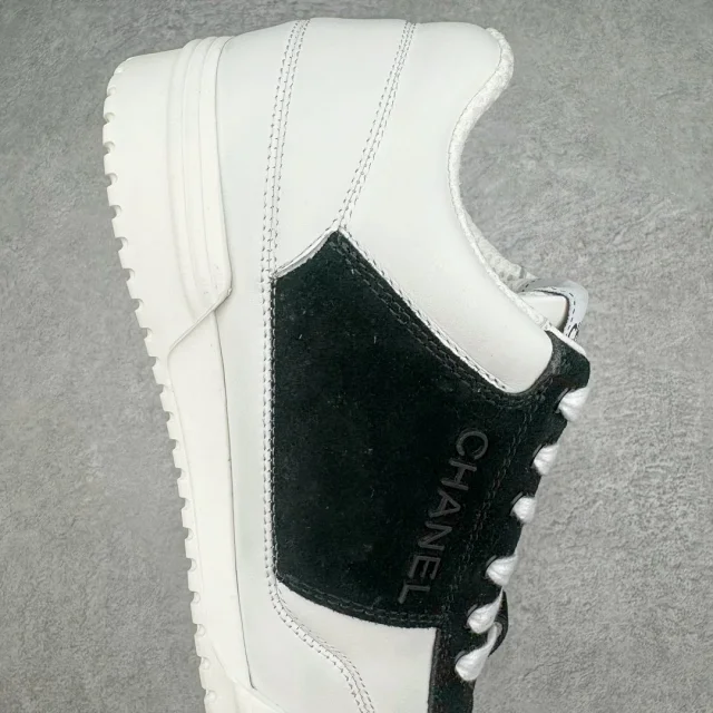 Chanel Sneakers Suede Panel Lace-Up product detail image 24