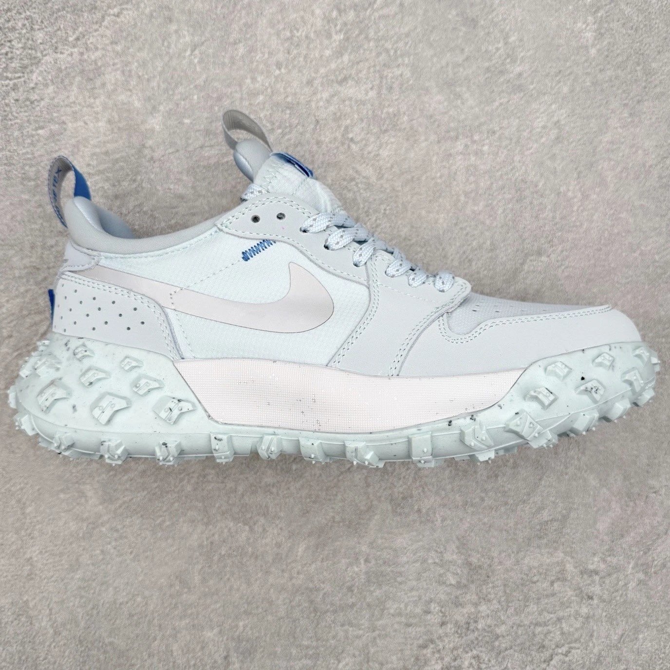 Nike Sneakers Low-Top Trail with Lug Outsole — Blue