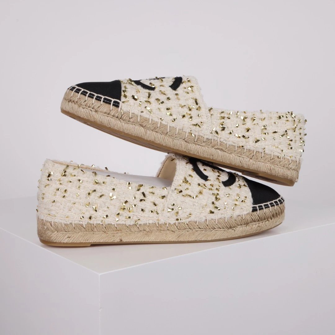Chanel Casual Shoes Espadrille Slip-On — Rice black gold foil