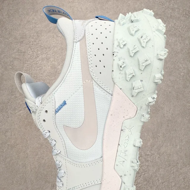 Nike Sneakers Low-Top Trail with Lug Outsole product detail image 25