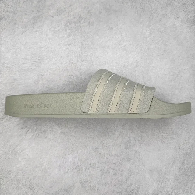 Fear of God Slippers Three-Stripe Slide product detail image 1