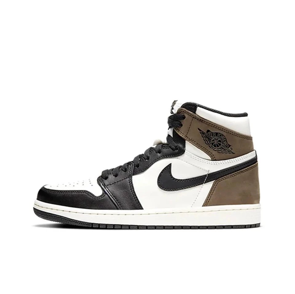 Jordan 1 Chicago "Lost & Found" · 4