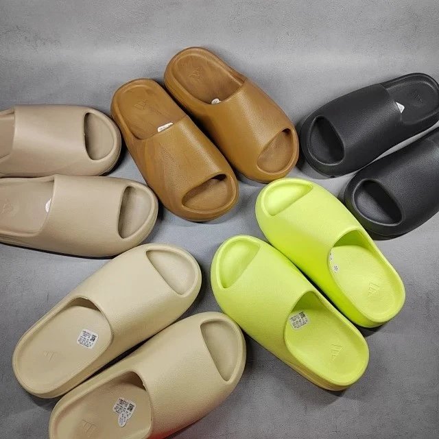 Yeezy Slide Foam Runner