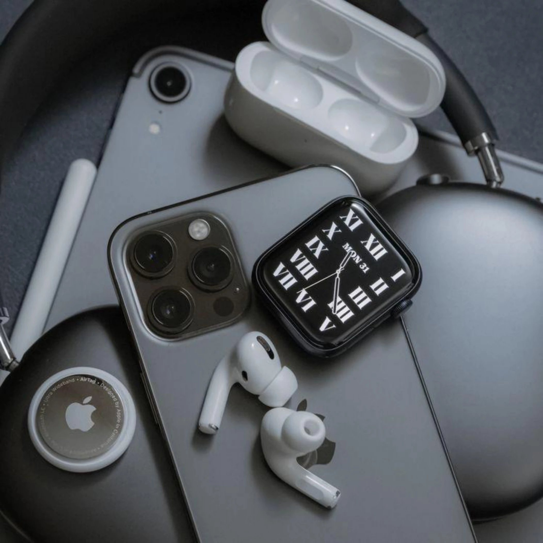 Apple Toptronics
