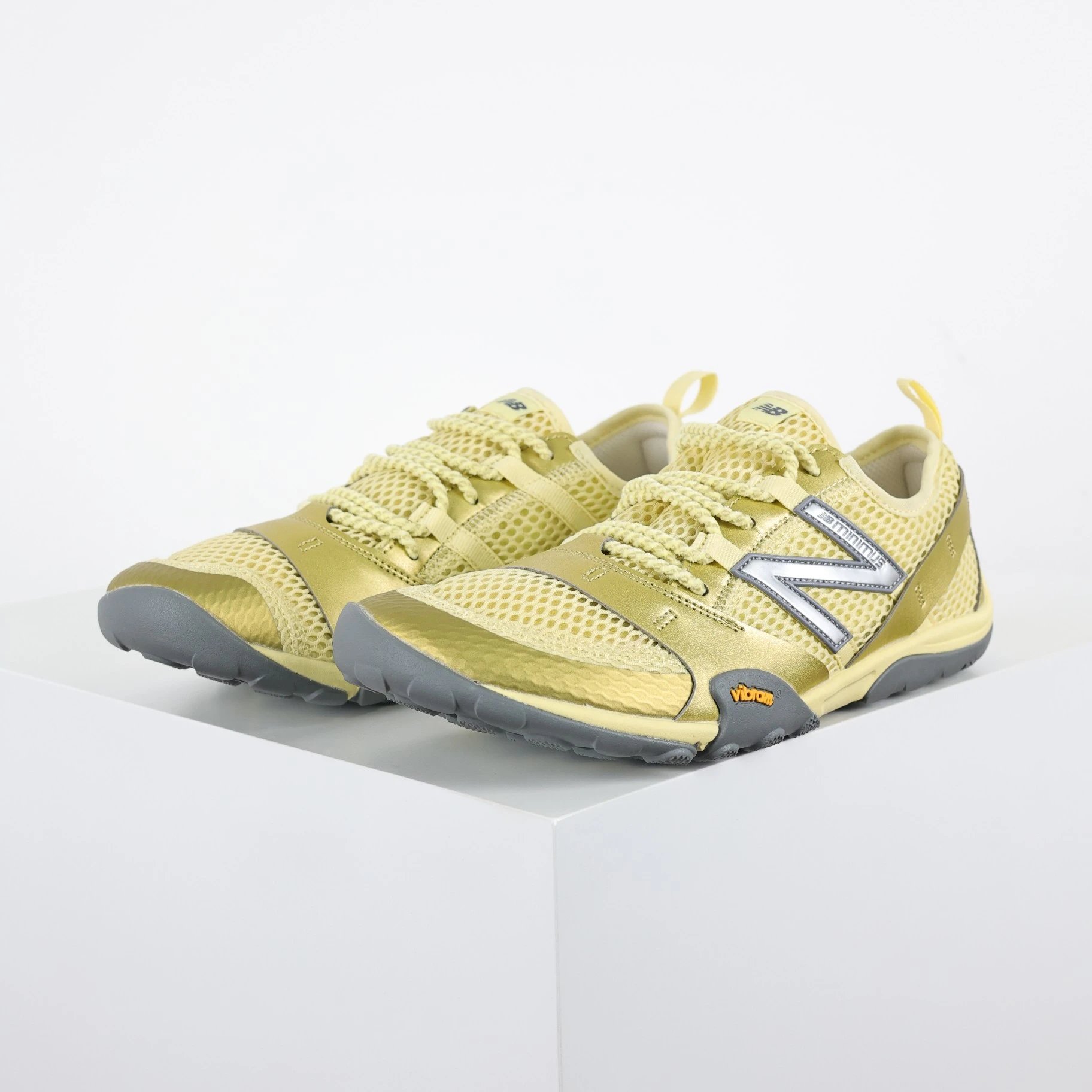 🔑W340320【渠道订单 New Balance Minimus 10极简赤足系列 金属鎏金浅黄】大厂出品 经典又高级鞋款 Minimus极简赤足户外支线，主打零落差宽楦、仿生赤足脚感4mm