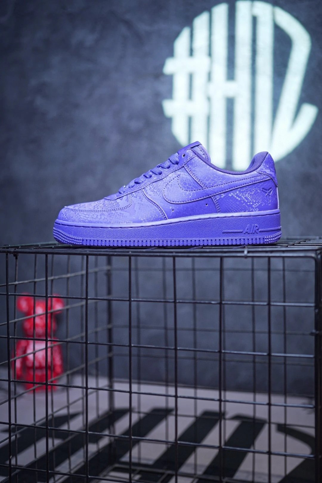 🔑 N378310 [Original company grade Kobe Bryant x NK Air Force 1 Low Purple] Original last, original cardboard to create a pure air force, dedicated to foreign trade channels, using top layer leather shoe upper material, built-in full palm air cushion, original box accessories are correct