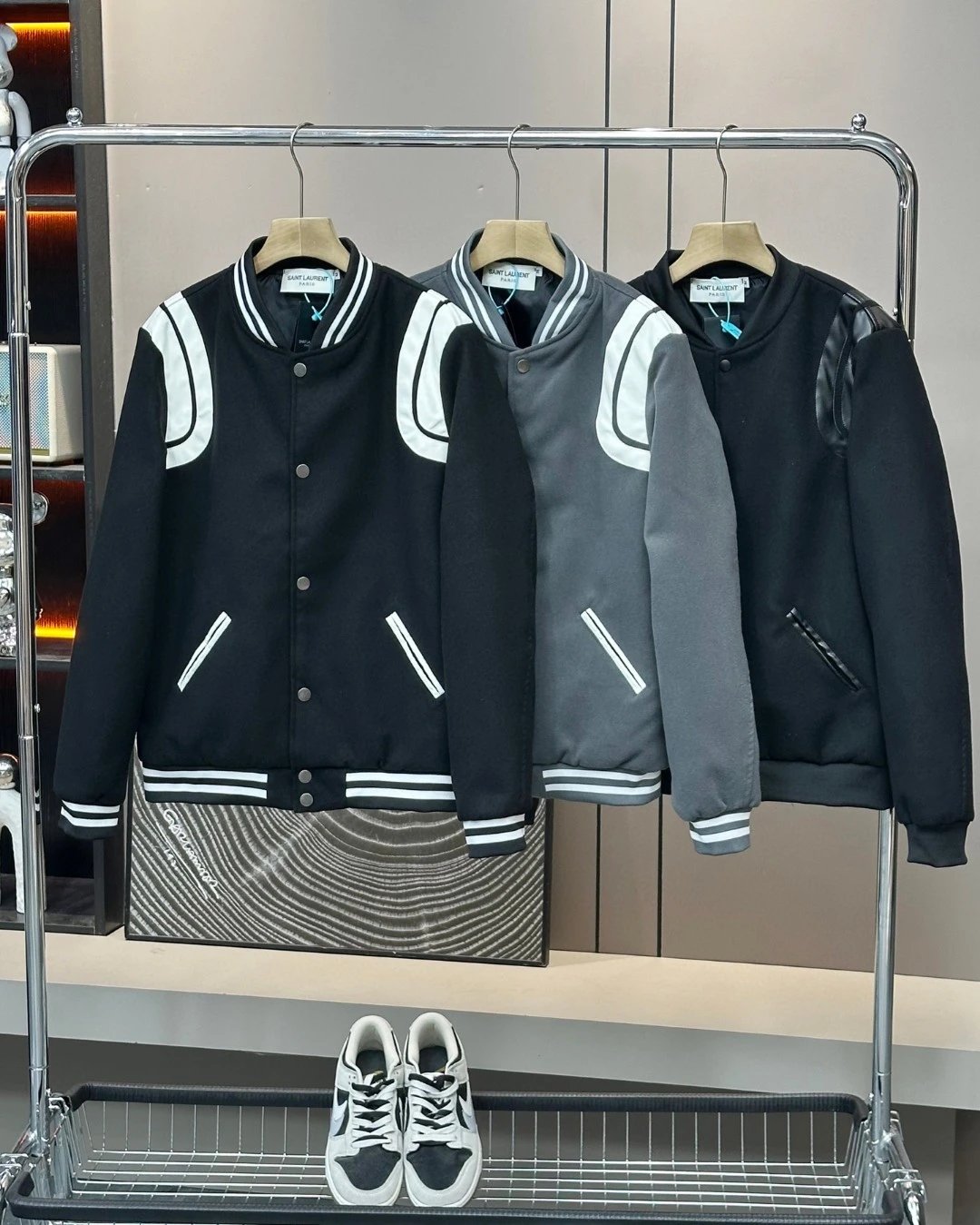 New Arrival: Saint Laurent Classic Wool & Lambskin Baseball Jacket - Three Colors Available, Preppy College Style, Age-Defying, Viral on Xiaohongshu & Instagram, Best-Selling Unisex 👫