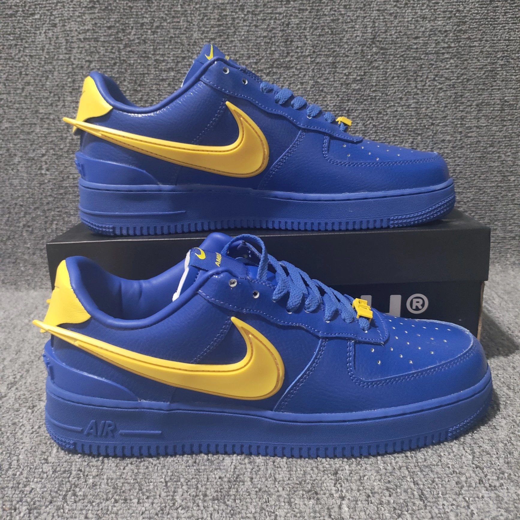 Nike Air Force 1 Low White Lime Green Sneakers - 33