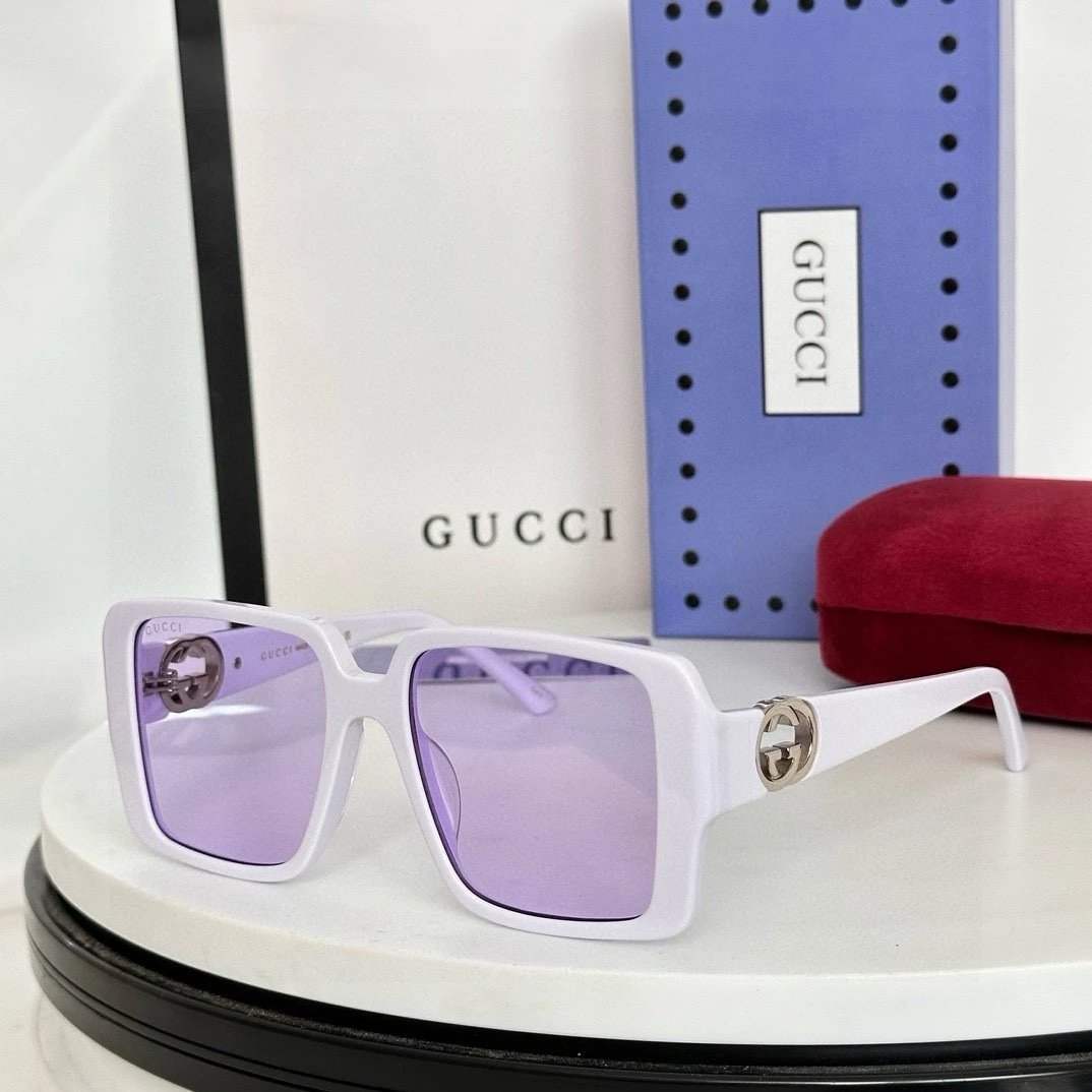 Gucci Sunglasses 12