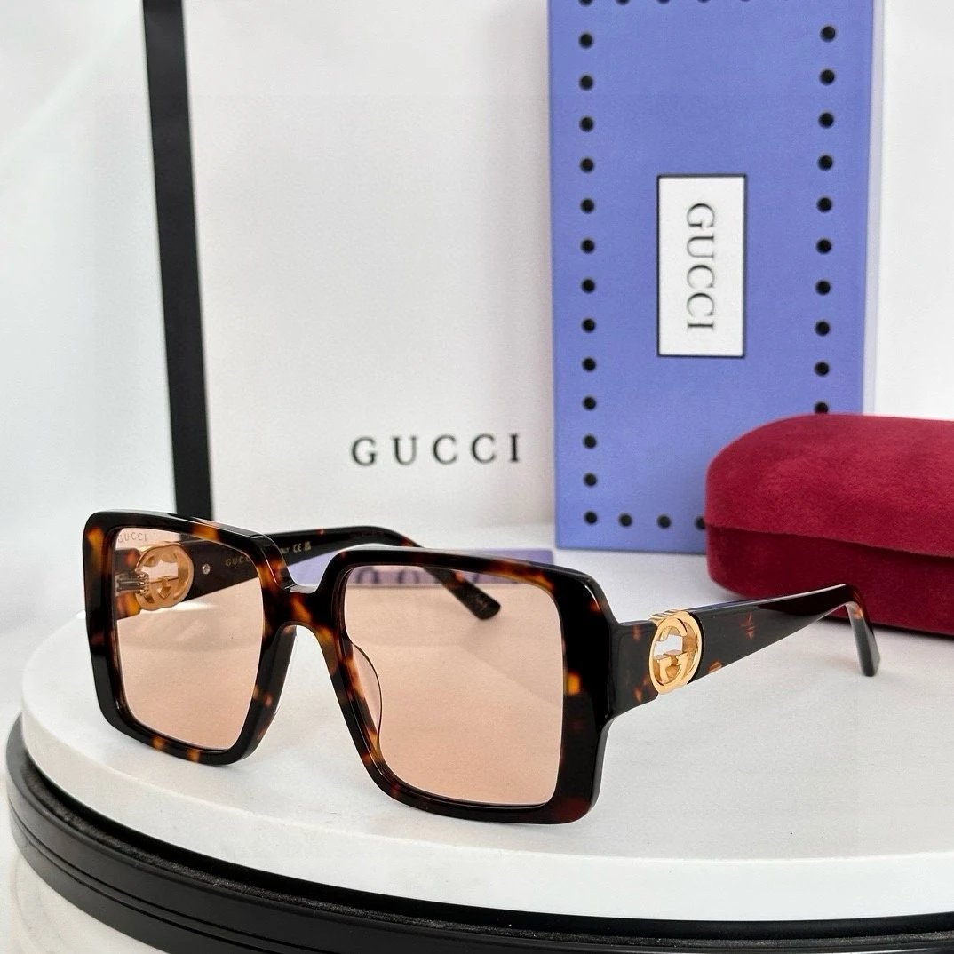 Gucci Sunglasses 11
