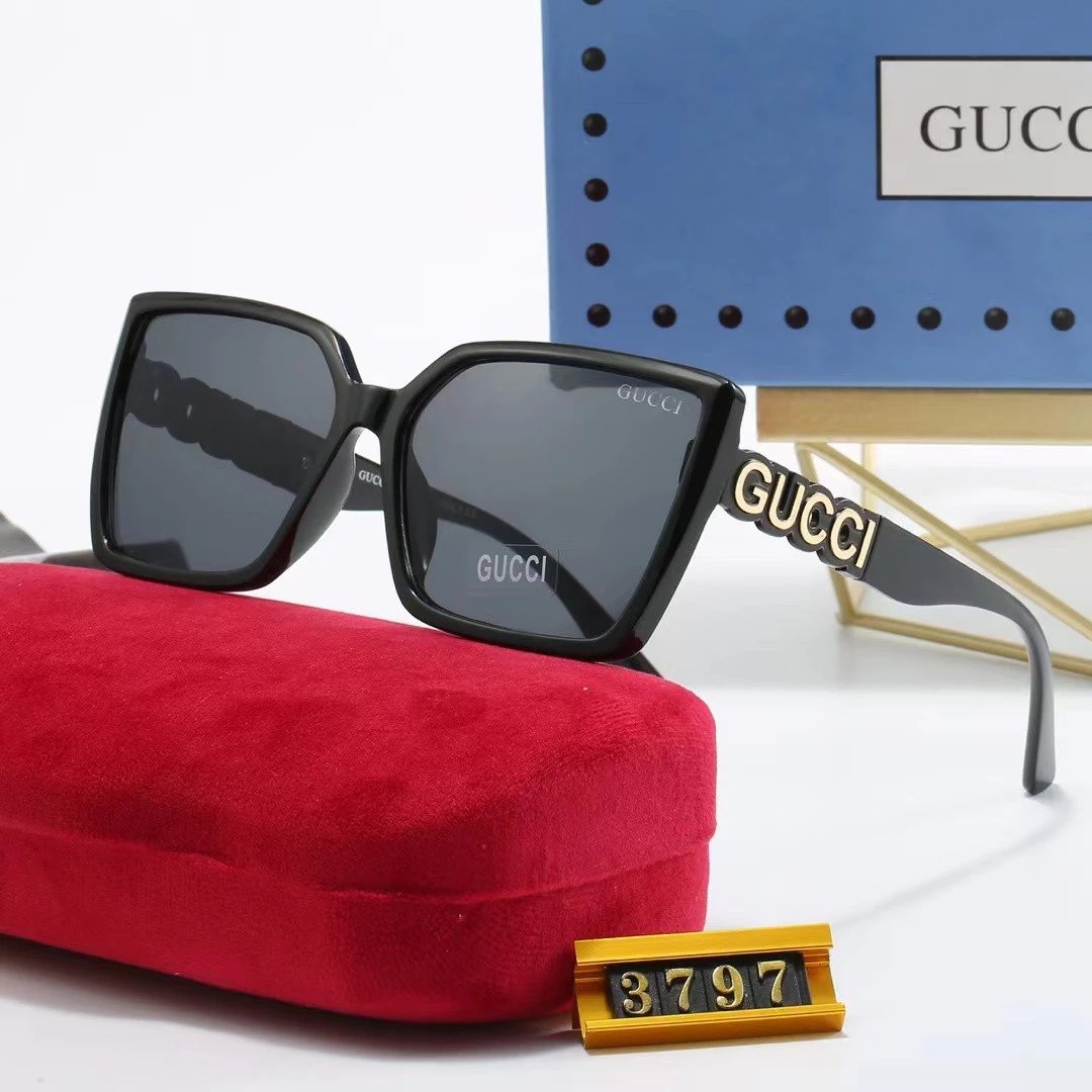 Gucci GG Square-Frame Sunglasses