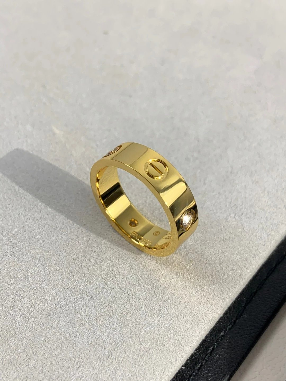 带钻金