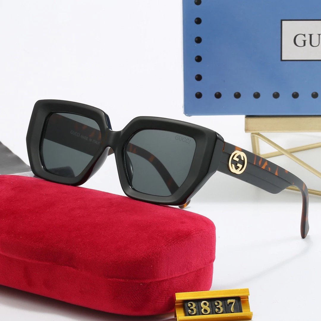 Gucci GG Square-Frame Sunglasses