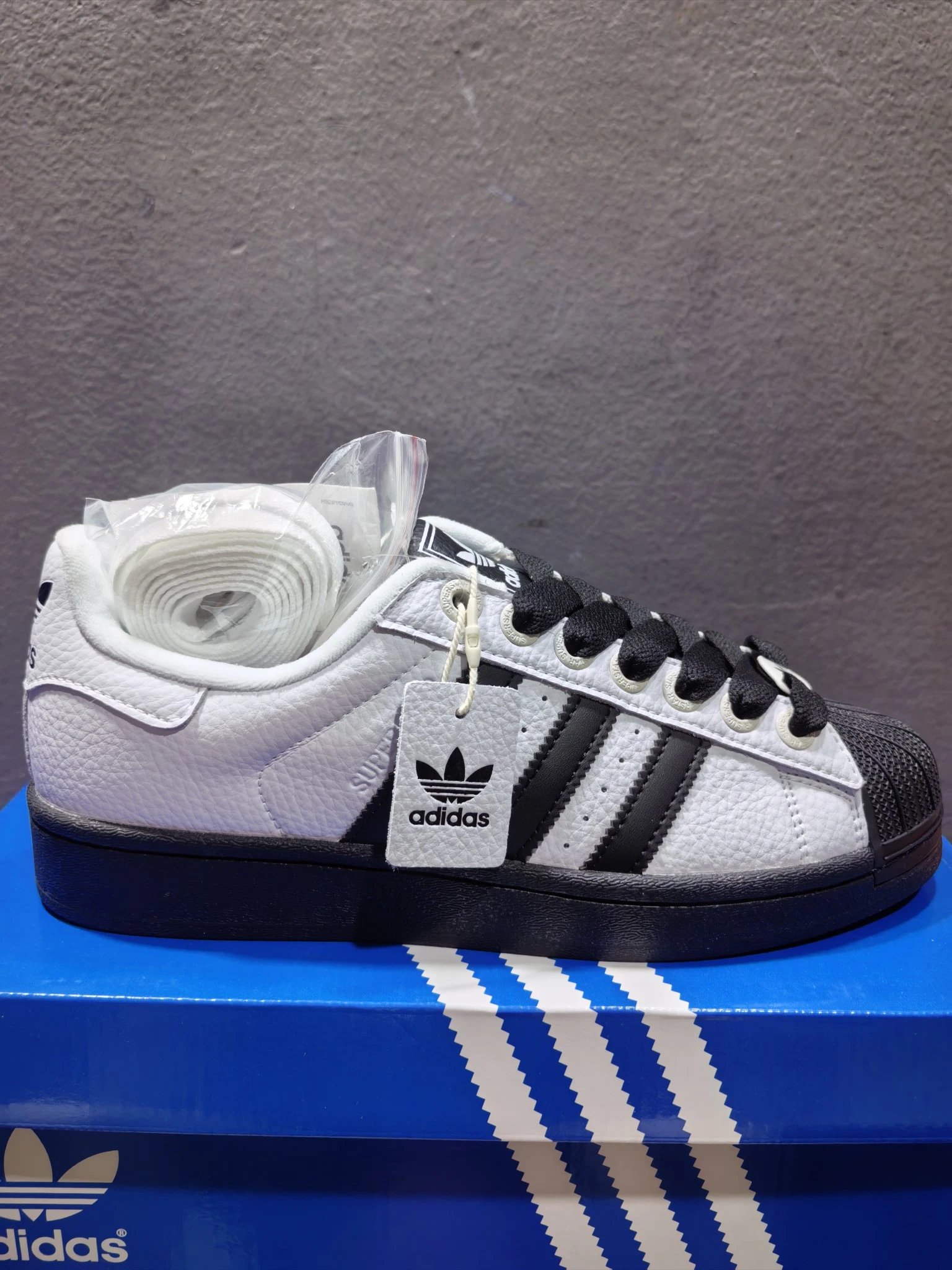 AD shell head white and black full head layer pure original real shot stable quality