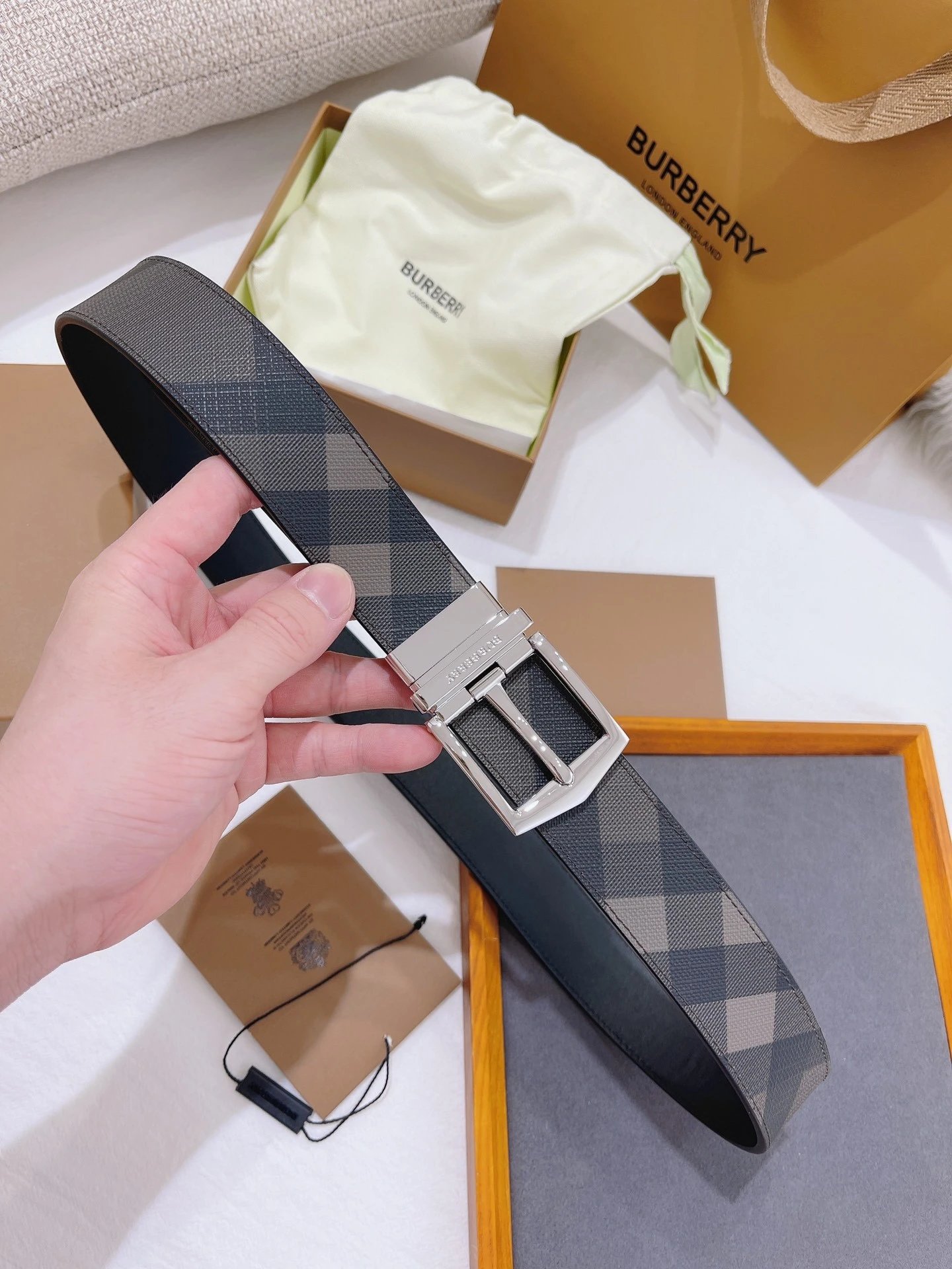 款5 银色扣 咖格纹