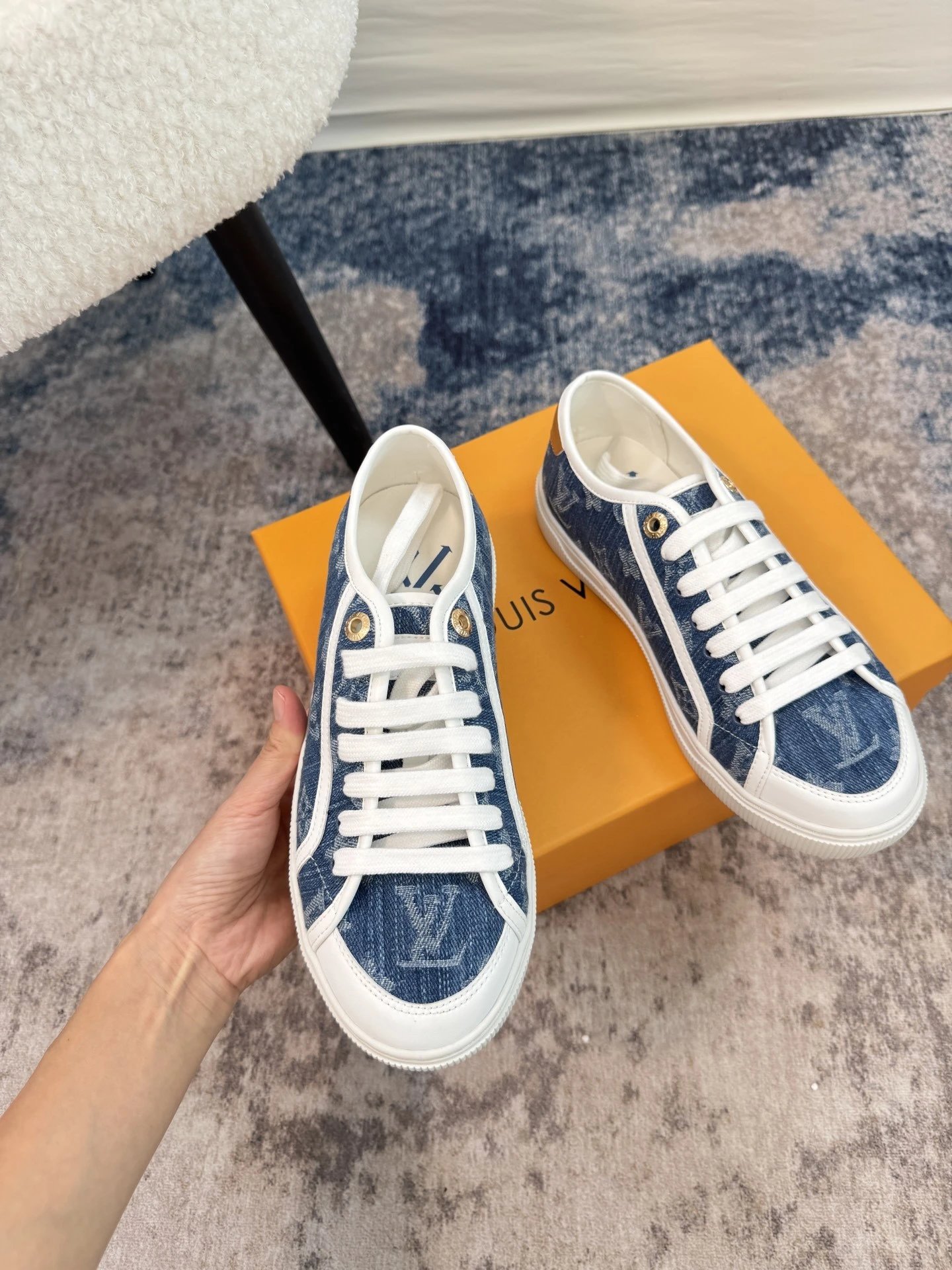 Louis Vuitton Sneakers Monogram Canvas Low-Top Lace-Up — 184213