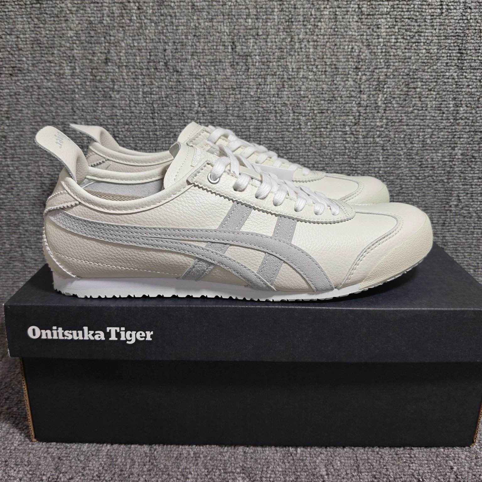 Onitsuka Tiger Mexico 66 Cream Gray Sneakers
