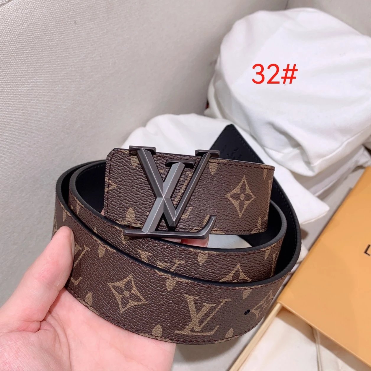 32# 老花带身/亚黑色扣