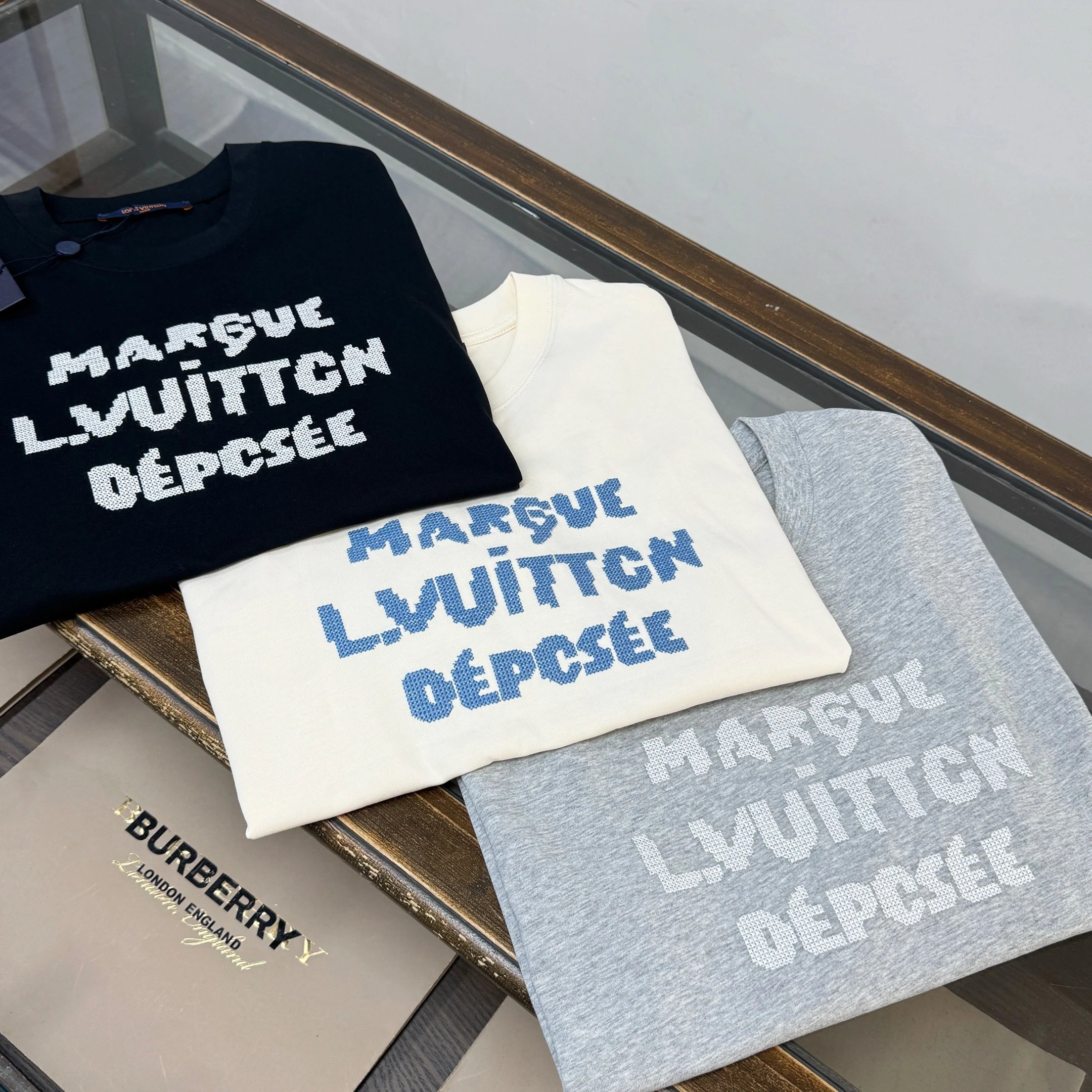 【Original Single Order 3 Colors】LY Road① Front and Back Embroidered Logo Customized Pure Cotton Short-Sleeve T-Shirt Round Neck Loose Fit Couple Unisex Solid Color Men's Summer Minimalist Fashion Casual Versatile Top Classic British European Station Original Single High-End Brand T-Shirt Men's Wear 1st Home Antarctic Star