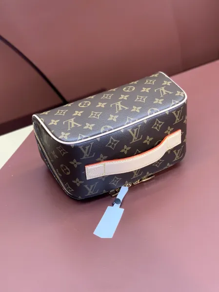 Louis Vuitton Monogram Canvas Vanity Case Brown - 5