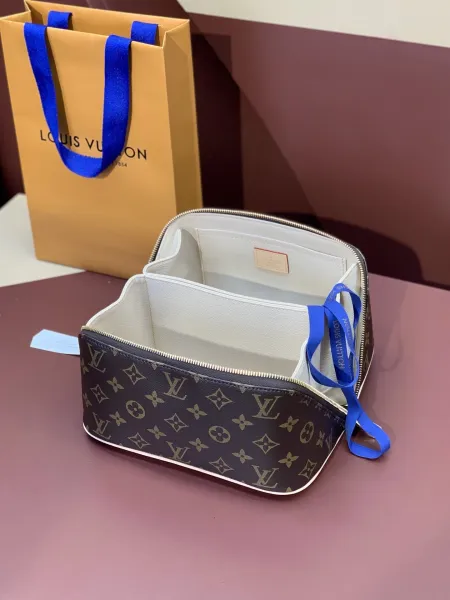 Louis Vuitton Monogram Canvas Vanity Case Brown - 6
