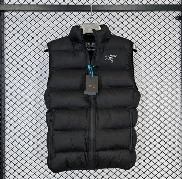 Paris Saint-Germain Vests Quilted puffer vest with stand collar image 6