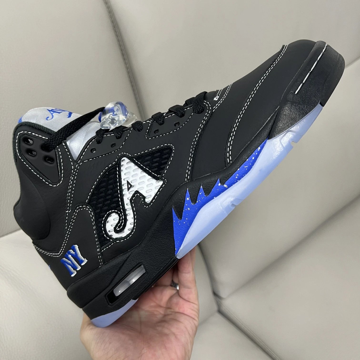 Y3 version of the AJ5 Awake NY in blue, DV4982-004 SKU image