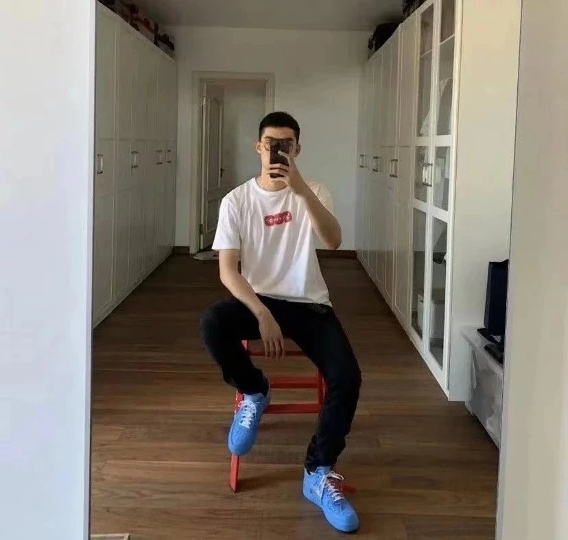 AF1 运动鞋  6