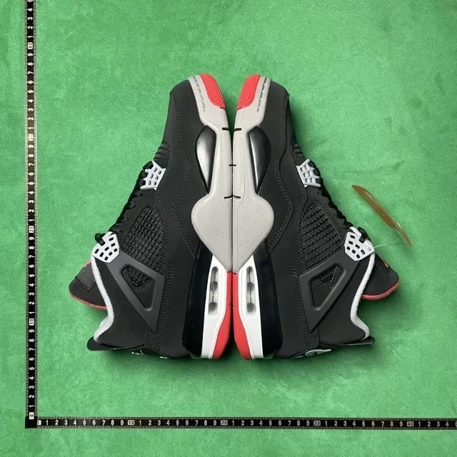 Black and Red Bull No. 21 308497-060