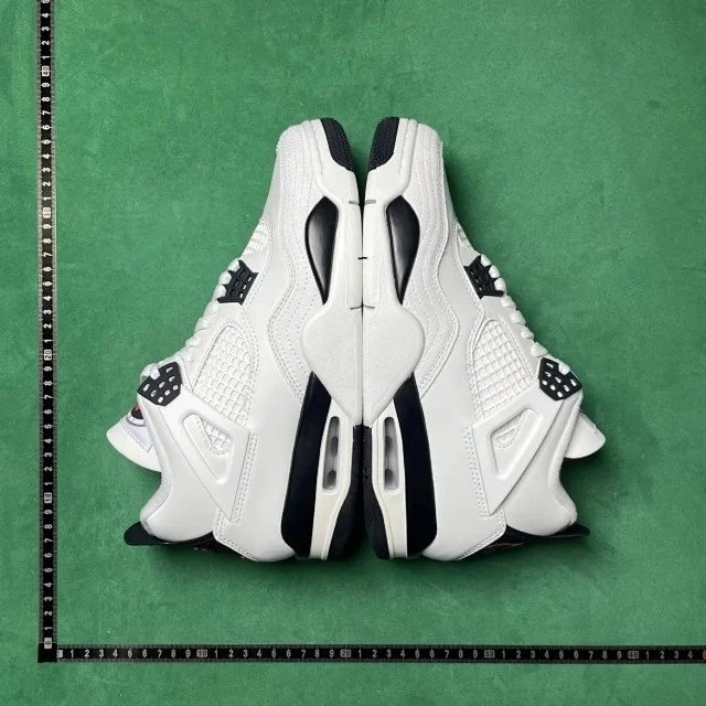 Flight Club No. 36 [M4002-100]