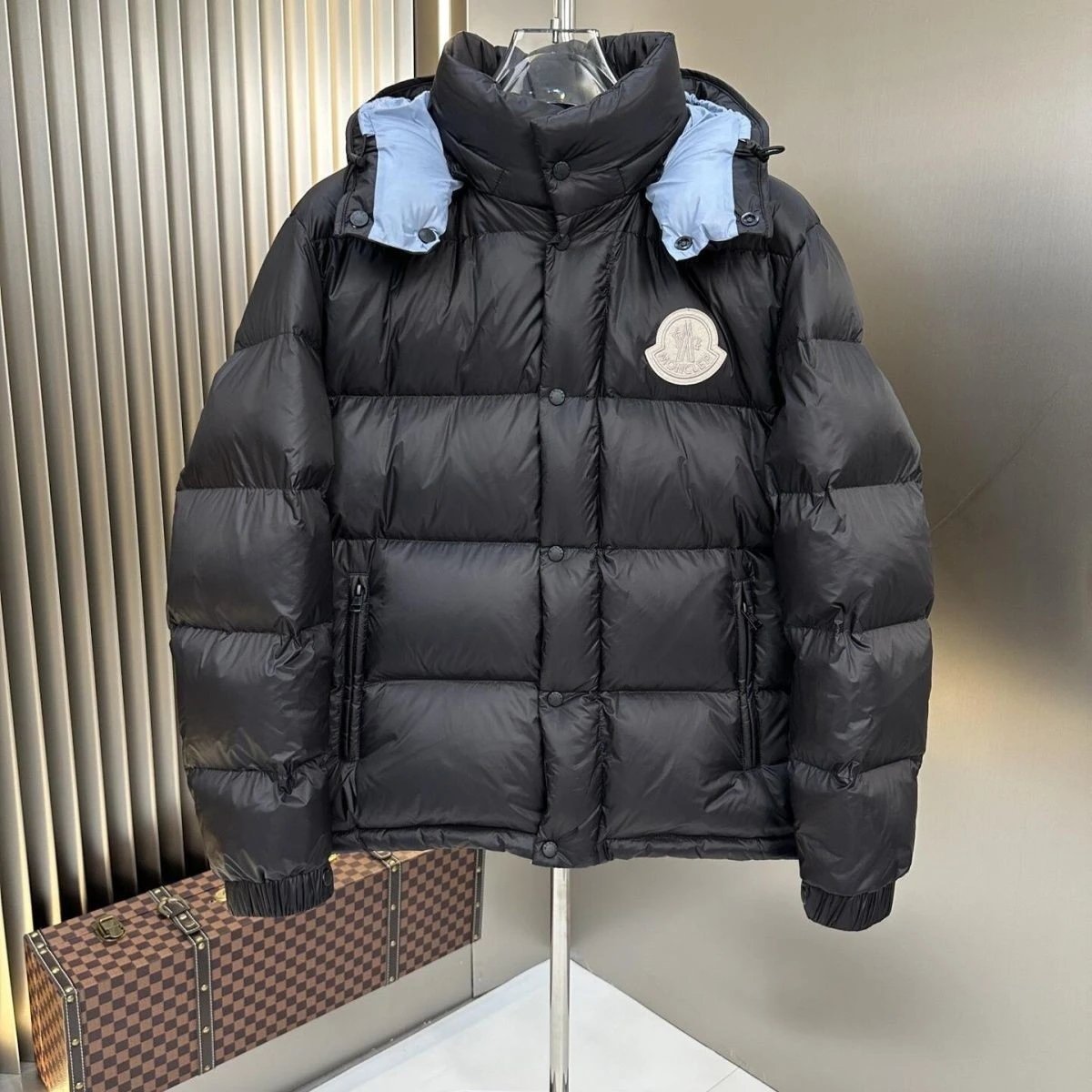 monclerCotton jacket black