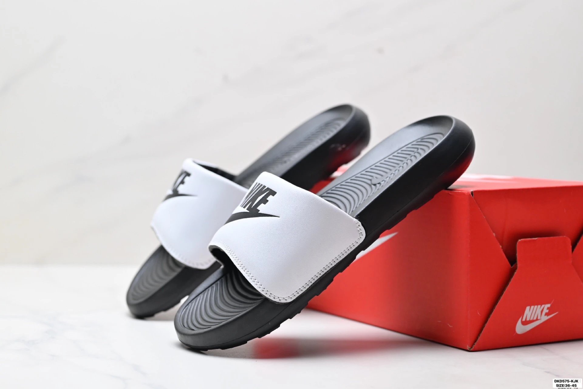 Nike Victori One Slide White Black