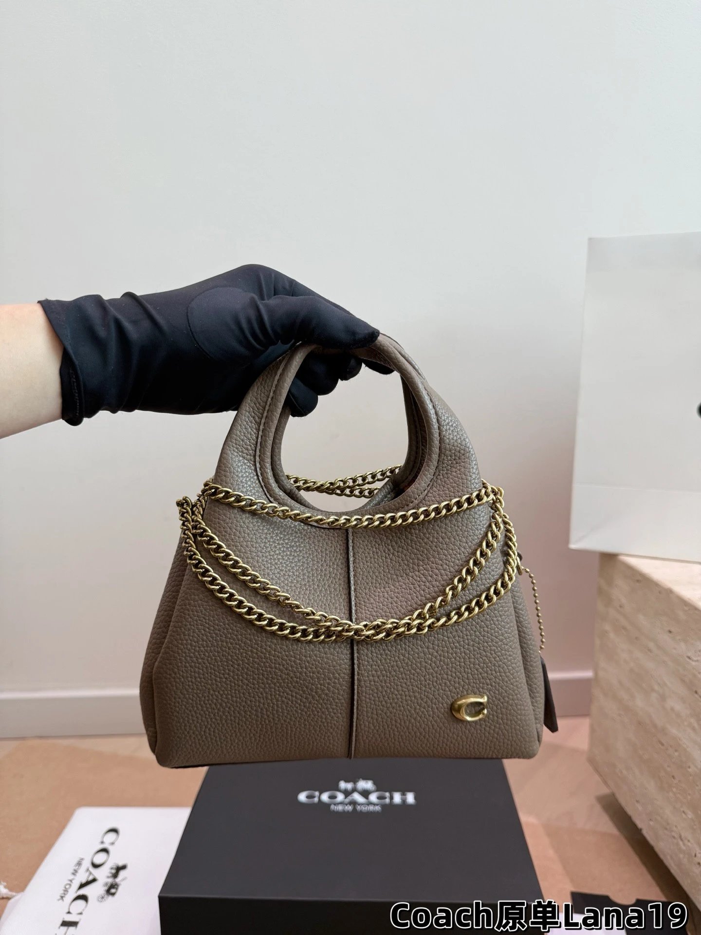 Taupe
