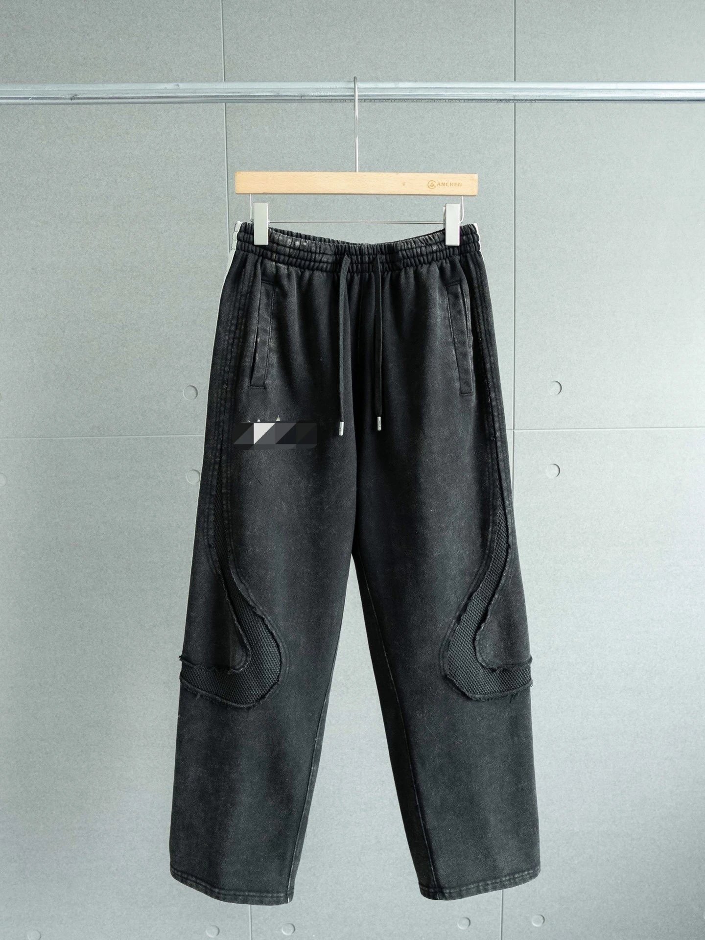 black bottom