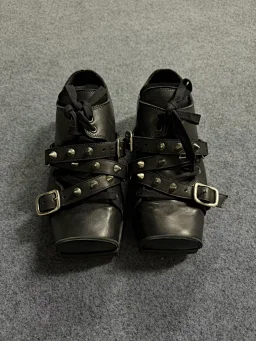 thumbnail for The Old Curiosity Shop Hog Toe studded lace-up shark sole shoes