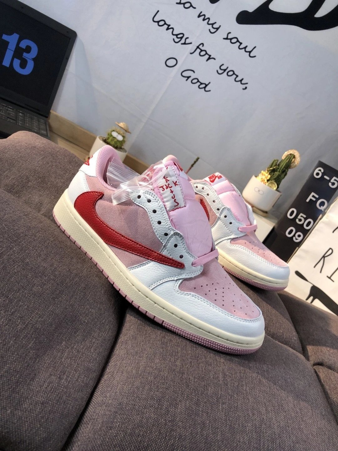 White powder red hook