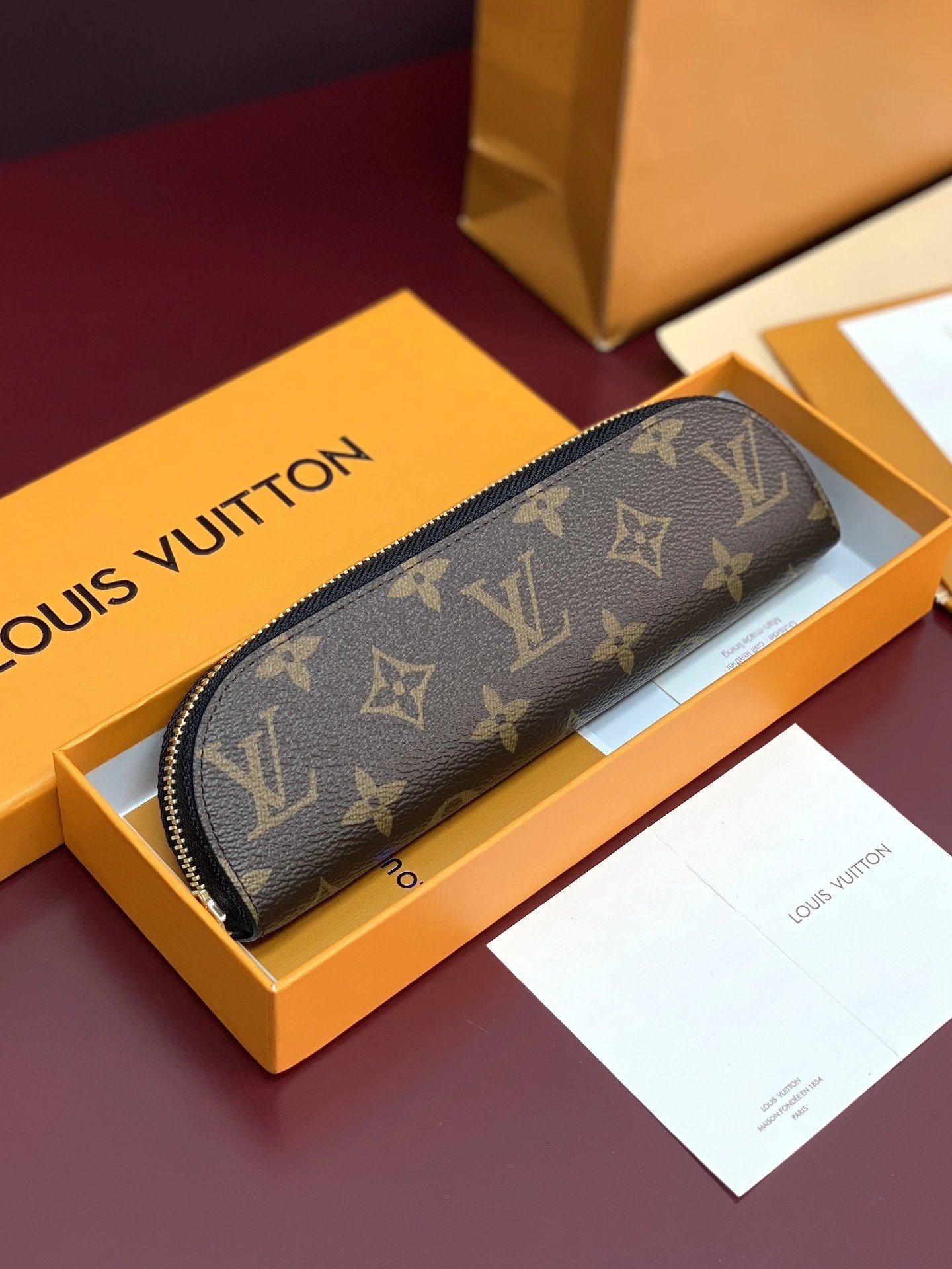 No. High Quality Pen Box